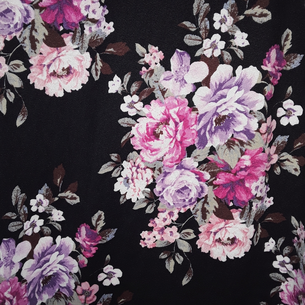 Just be....Floral Top - Picture 2 of 4